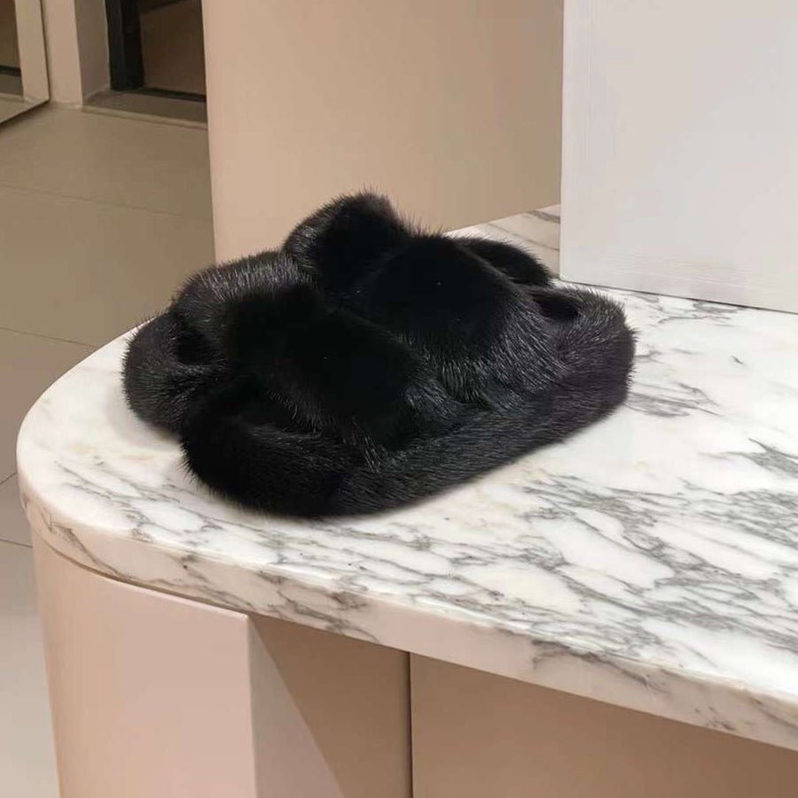 Luxury fur slippers
