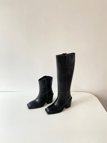 Tokyo boots in black