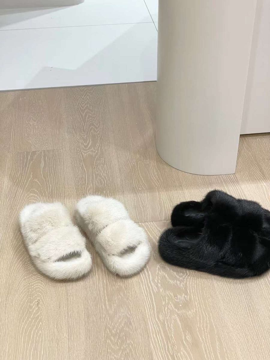 Luxury fur slippers