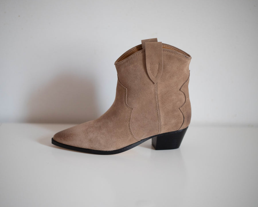 Billie western ankle boots