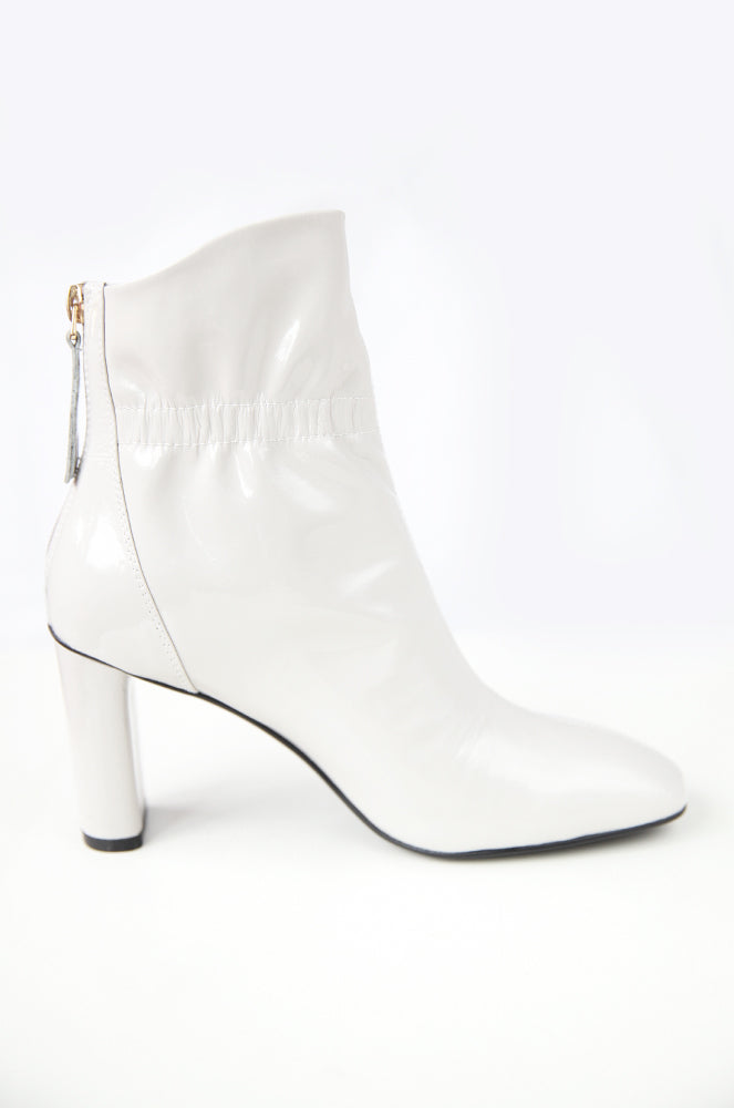 Sabrina boots in Silver white - FINAL SALE – Anna Xi