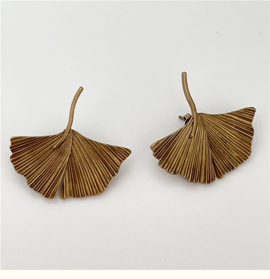 Leaf earring