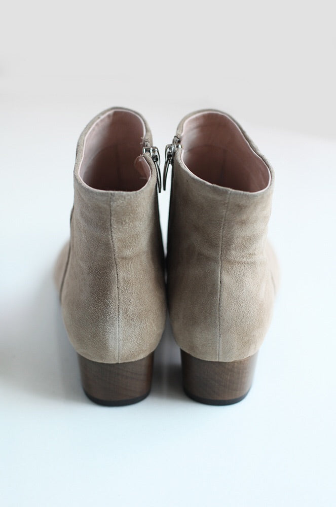 Wesley ankle boots in beige