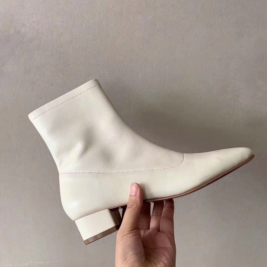 Samantha boots in white