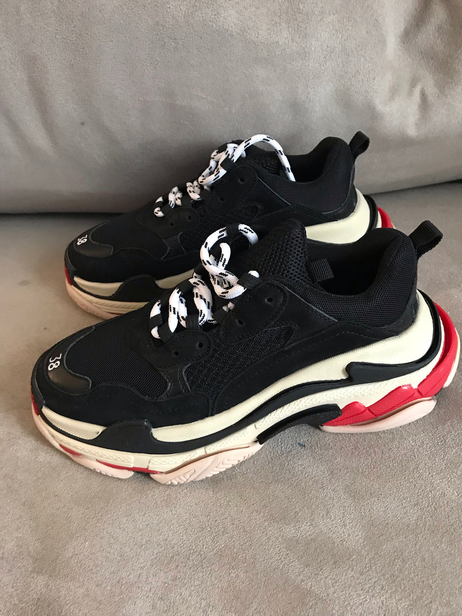 Vee sneakers