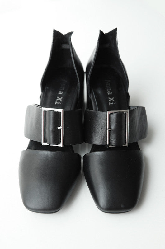 Jane Chunk Heel Loafers in Black