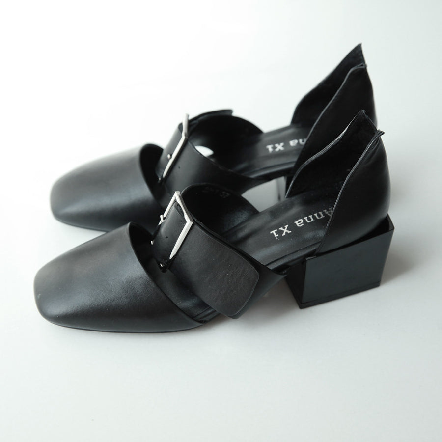 Jane Chunk Heel Loafers in Black