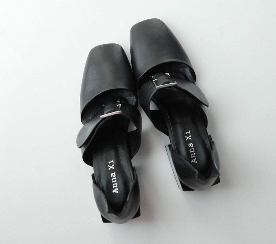 Jane Chunk Heel Loafers in Black